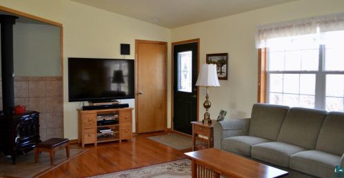 194 Prairie Ln, Esko, MN 55733-5500