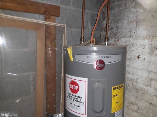 236 Ross St, Lancaster PA  17602-1940 exterior