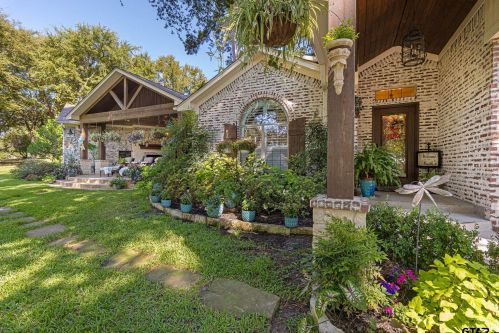 17469 Old River Rd, Flint, TX 75762-2804