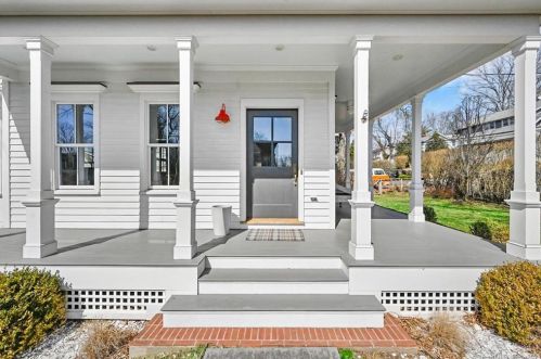 15 Pennoyer St, Norwalk, CT 06853-1223