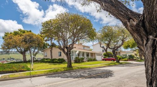 4808 Vanderhill Rd, Torrance, CA 90505-4340