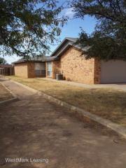 109 Elkhart Ave, Lubbock TX  79416-1425 exterior