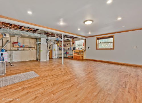 9856 Huber Ln, Niles IL  60714-1015 exterior