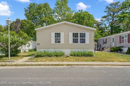 714 7th St, Jackson Twp, NJ 08527-2829