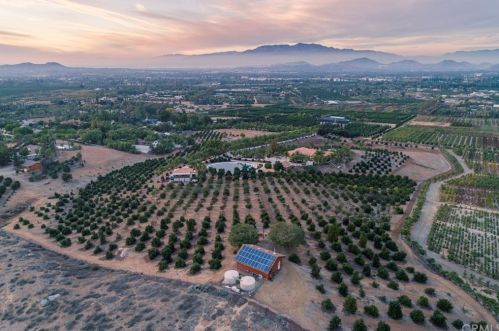 1559 Heather Ln, Riverside CA exterior