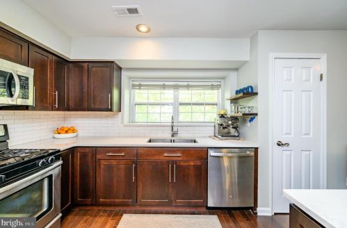 80 Shrewsbury Pl, Princeton NJ  08540-0063 exterior