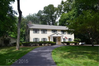 16 Ceely Ct, Allendale, NJ 07401-2125