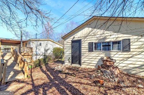 252 Lakeview Dr, Locust Grove GA  30248-3820 exterior