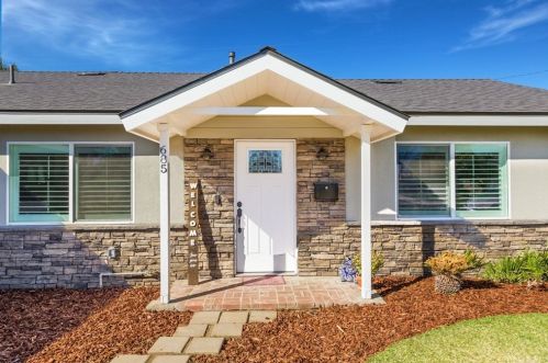 685 Leeside St, Glendora, CA 91741-3232