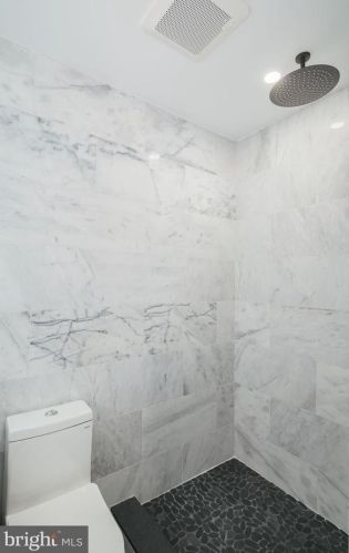 758 Front St, Philadelphia PA 19147-3523 exterior