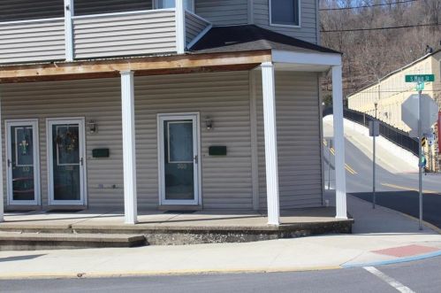 506 Main St, Bangor, PA 18013-2848