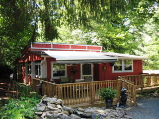 71 Whispering Pine Loop, Beech Bottom, NC 28657-8133
