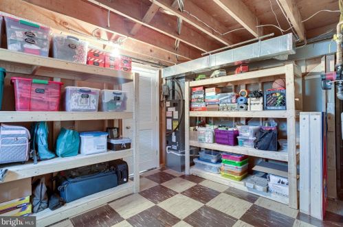 909 Roswell Dr, Silver Spring MD 20901-2128 exterior