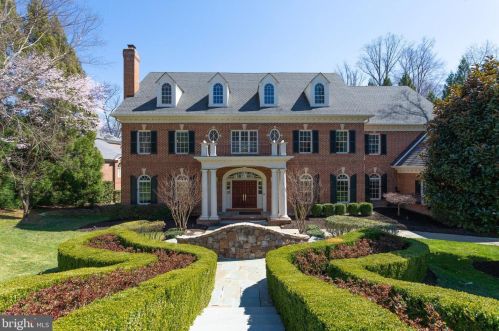 884 Alvermar Ridge Dr, Mc Lean, VA 22102-1435