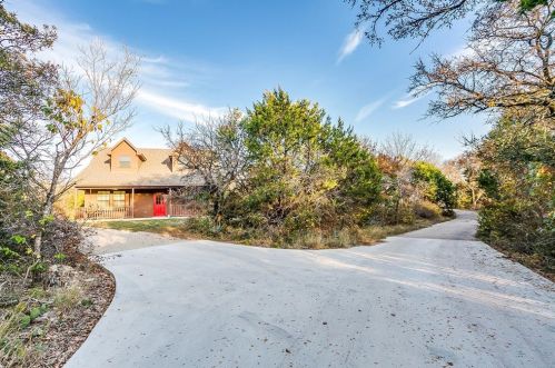 470 Twilla Trl, Azle, TX 76020-1322