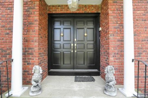 188 Wilson Dr, Cresskill, NJ 07626-1712