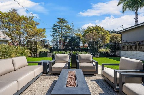1811 49th Ave, Capitola, CA 95010-2835