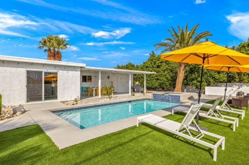 3187 Ventura Rd, Palm Springs, CA 92262-3958