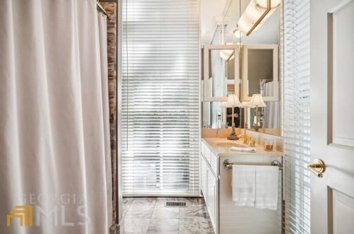 3281 Habersham Rd, Atlanta GA 30305-1170 exterior