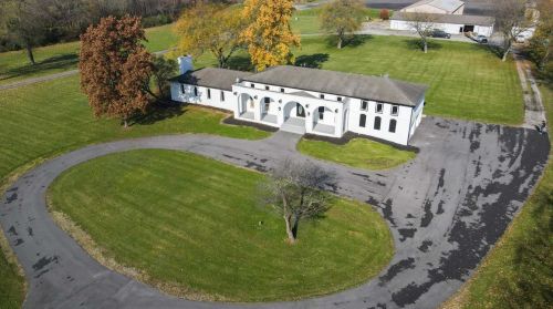 4200 73rd Ave, Gary IN  46410-4208 exterior