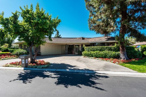 15 Cromwell Ct, Rancho Mirage, CA 92270-2584