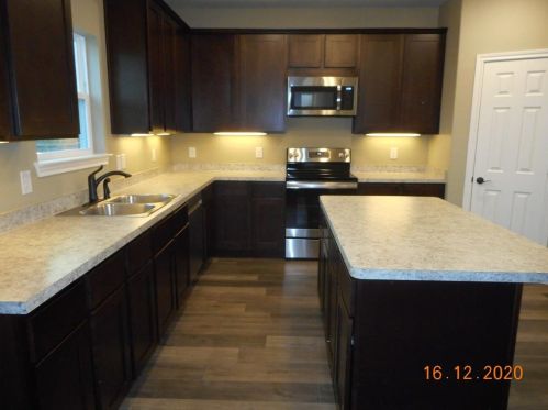 134 Kingsley Rd, Garland TX 75041-2502 exterior