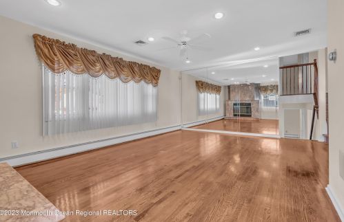 4 Judith Ct, Tinton Falls NJ  07712-4136 exterior