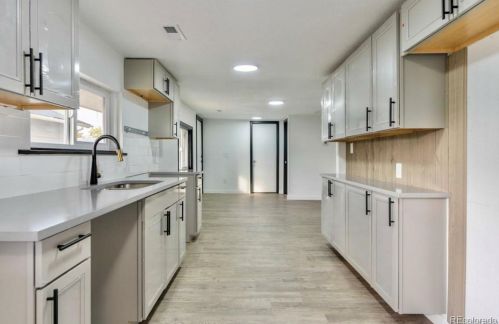 1542 Yosemite St, Denver CO  80220-5402 exterior