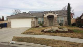 640 Huntington Ct, Lemoore CA  93245-4397 exterior