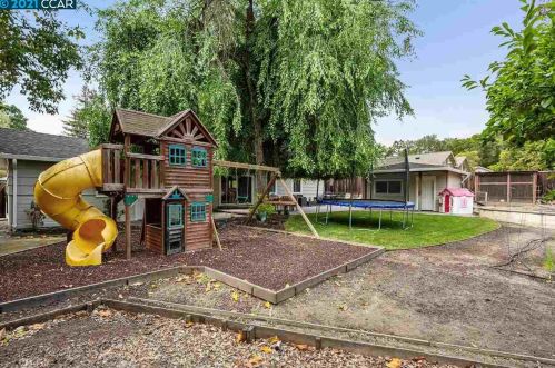 120 Collins Ct, Concord CA  94523-4107 exterior