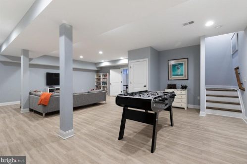 199 Snowden Ln, Princeton NJ 08540-3629 exterior