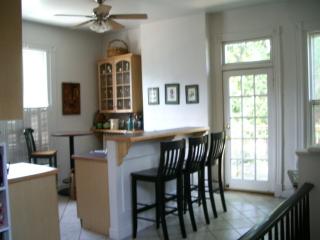 2526 Hanover Ave, Richmond VA  23220-4004 exterior