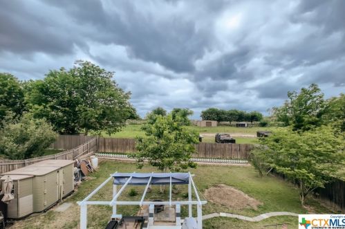 1329 Amberwood Loop, Uhland TX 78640-5515 exterior
