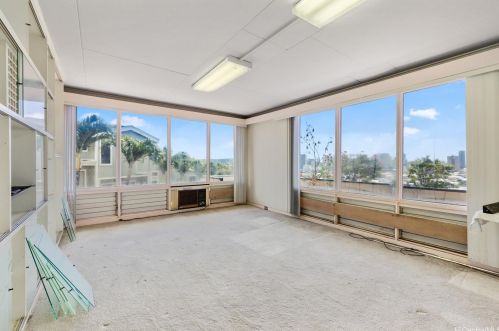 1849 Vancouver Pl, Honolulu, HI 96822-2453