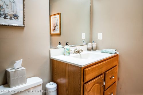 14 Cornell Ct, Tinton Falls NJ 07724-9720 exterior