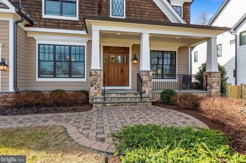 6721 Danforth St, Mc Lean, VA 22101-4431