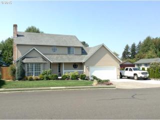 101 Shaw St, Interlachen, OR 97024-2681