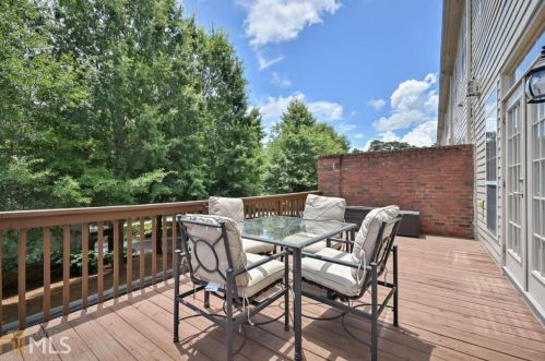 3512 Henderson Reserve, Atlanta GA  30341-6055 exterior
