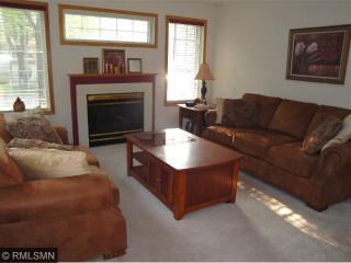 1034 Lovell Ave, Saint Paul, MN 55113-4419