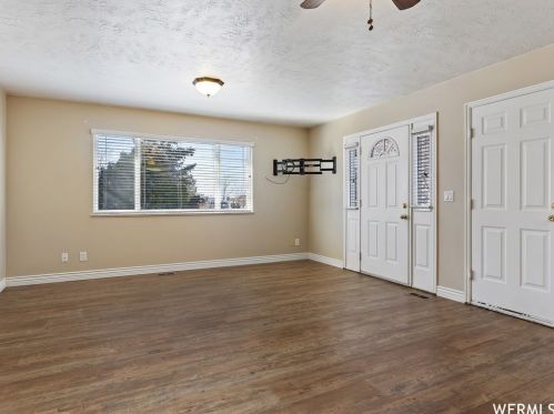 3953 250, Clearfield, UT 84015-6976