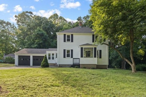 68 Silver Hill Rd, Derby, CT 06418-1037