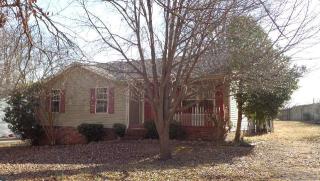 100 Oak Ave, Dickson, TN 37055-1225