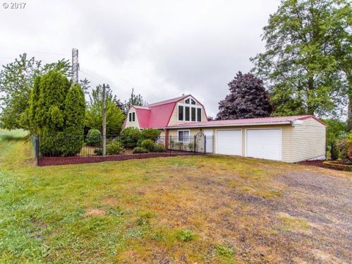 19495 Chambers Rd, Sandy, OR 97055-7754