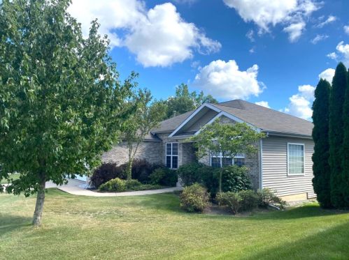 435 Deerpath Ct, Hobart, IN 46342-5743