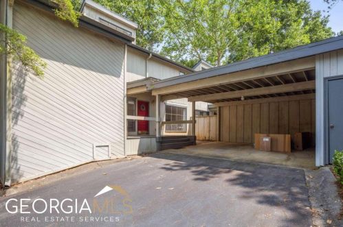 670 Highland Ct, Marietta, GA 30068-4617