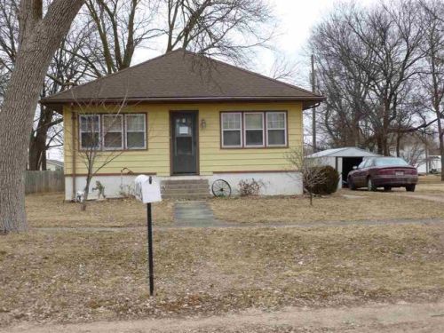 203 9th St, Harvard, NE 68944-2122