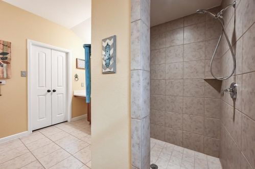 10432 Winding Passage Way, Fort Worth TX  76131-3986 exterior