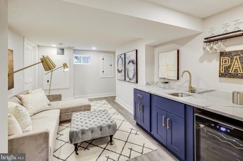 403 Dale Dr, Silver Spring MD  20910-5528 exterior