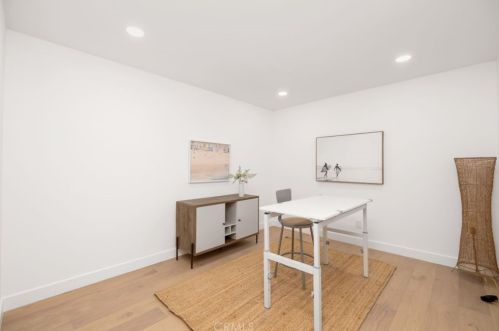 5261 Allott Ave, Van Nuys CA  91401-5902 exterior