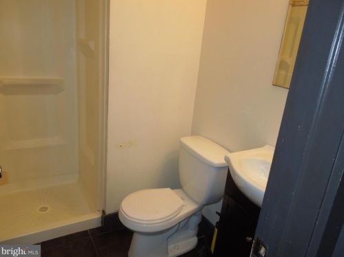 2036 19 St, Philadelphia PA 19121-4120 exterior